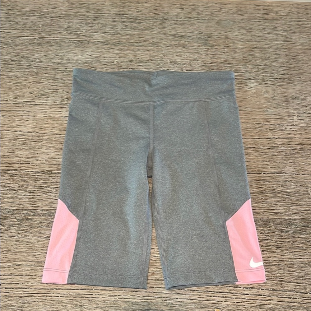 Nike Dri-FIT Colorblock Gray Pink Biker Shorts‎ Girls Size M